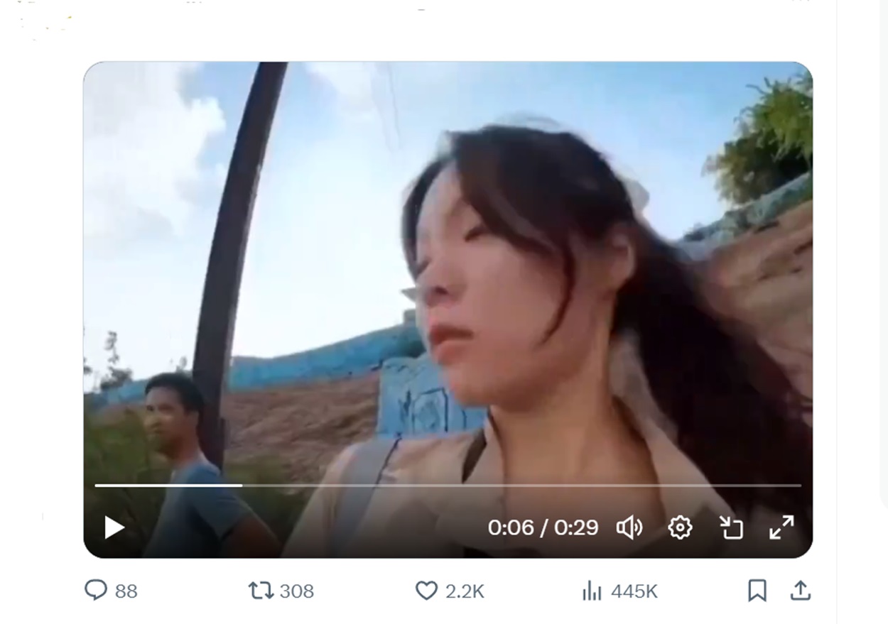 Parah! Vlogger Cantik Asal Korea Ini Ketakutan Dilecehkan Pria di India, Mulai Pamer Otong Hingga Dipeluk & Dicium Paksa