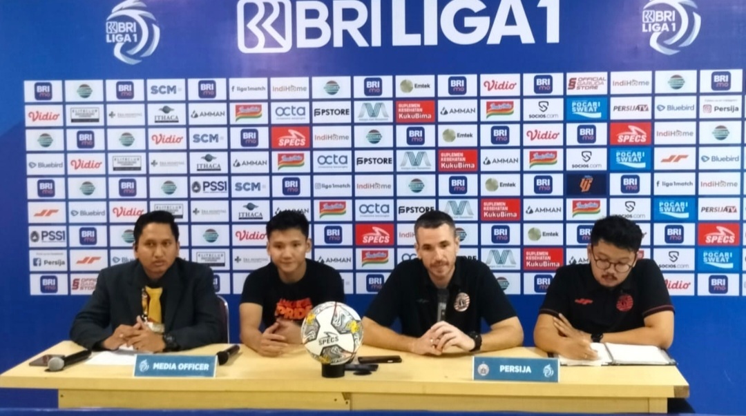 Pertandingan Berjalan Ketat, Persija Jakarta Kalahkan Persib Bandung 2 - 0 di Kandang