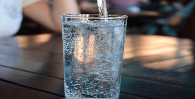 5 Khasiat Alami Minum Air Hangat di Pagi Hari, Coba Dibiasakan Yuk!