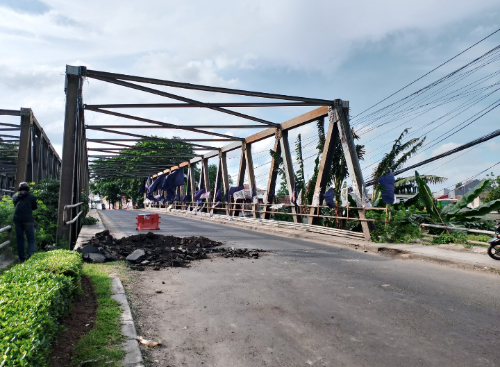 Sempat Ditutup Akibat Bautnya Dicuri, Jembatan Cipendawa Bekasi Sudah Bisa Dilalui Kendaraan 