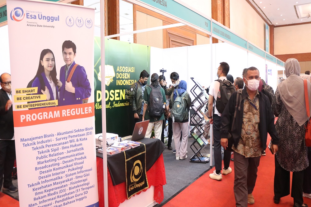 UEU Ikut Meriahkan Ajang pameran pendidikan Global Educational Supplies and Solutions Indonesia 2022