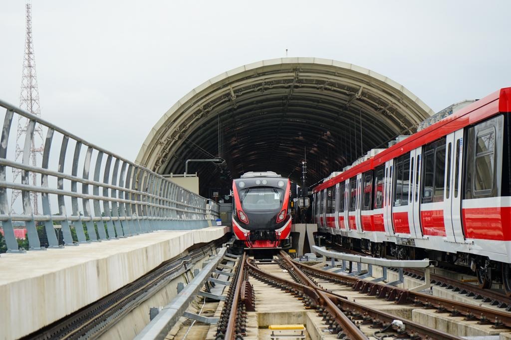 308 Perjalanan LRT Jabodebek Kembali Beroperasi April