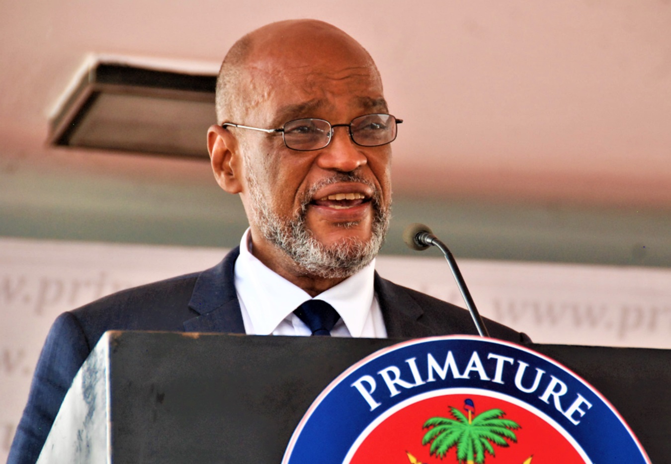 Haiti Chaos, Perdana Menteri Ariel Henry Mundur