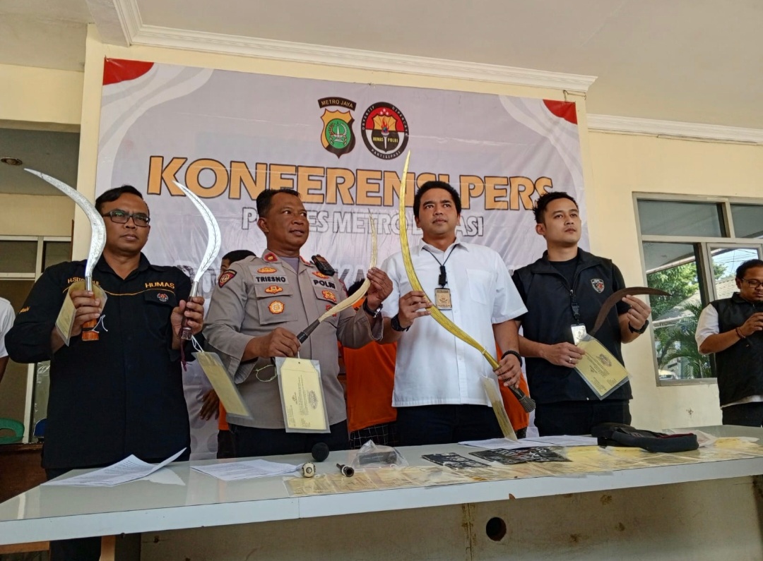 Polisi Tangkap 3 Begal Sadis di Kabupaten Bekasi, Sempat Lakukan Perlawanan Hingga Ditembak Bagian Kaki