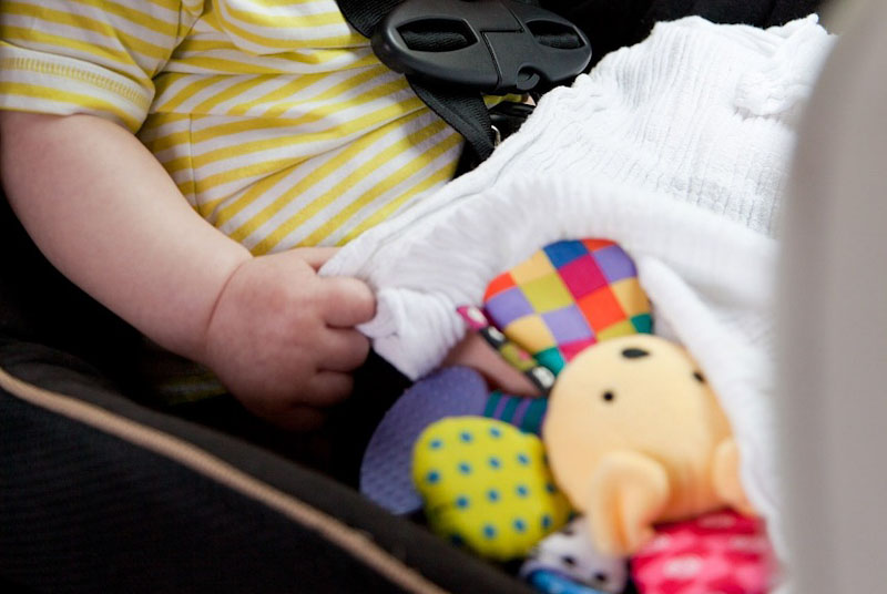 Tips Bepergian dengan Bayi, dari yang Naik Mobil hingga Pesawat 