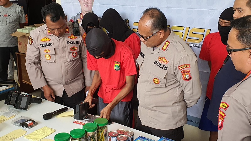 Tujuh Penjual Makanan Kadaluarsa di Bekasi Ditangkap, Ini Ciri-ciri yang Harus Diperhatikan Konsumen 