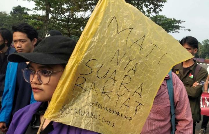 Mahasiswa Tangerang Gelar Unjuk Rasa Minta Draf RKUHP Dibuka 