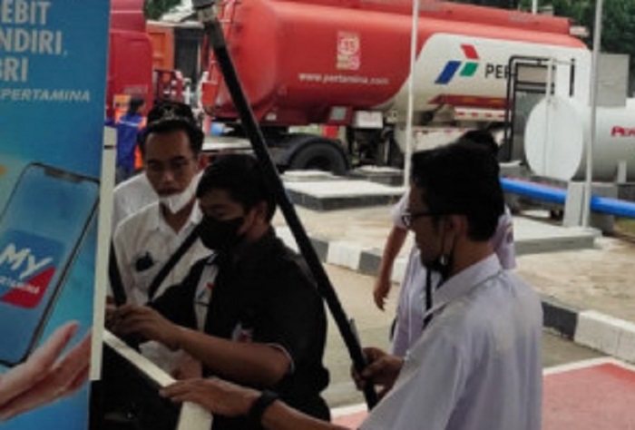 Waspadai Kecurangan Penjualan BBM di Jakarta, Petugas Satroni 6 SPBU
