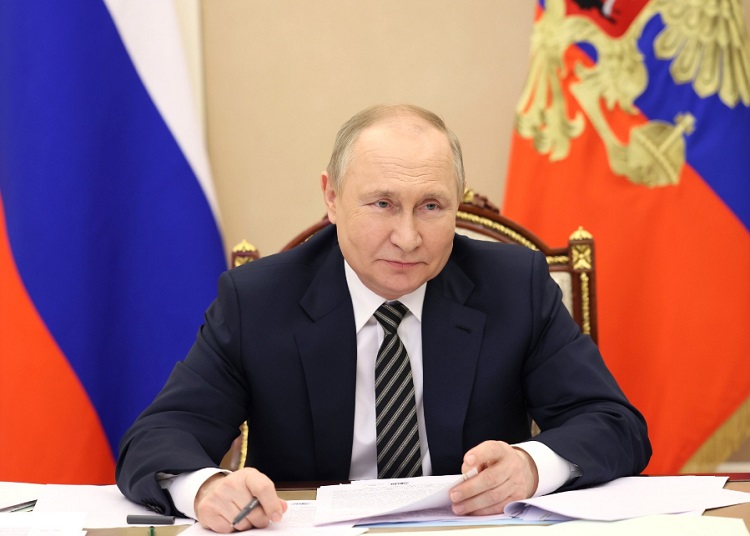 Vladimir Putin Tuding Intelijen Ukraina Dalang Pengeboman Jembatan Selat Kerch