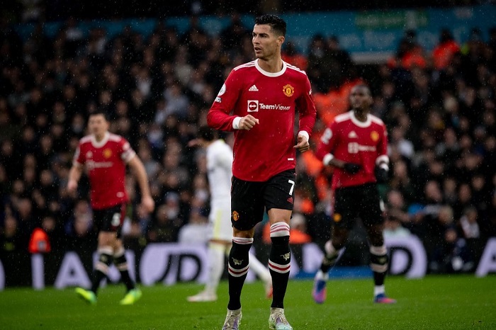 Pulang ke Portugal, Ronaldo Dikabarkan Ngambek karena Tak Masuk Starting Eleven MU Vs City