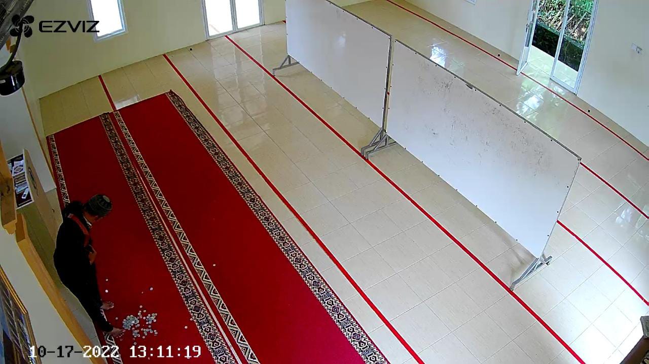  Masuk Masjid Pakai Peci, Pria di Bekasi Bukannya Ibadah Malah Gasak Kotak Amal