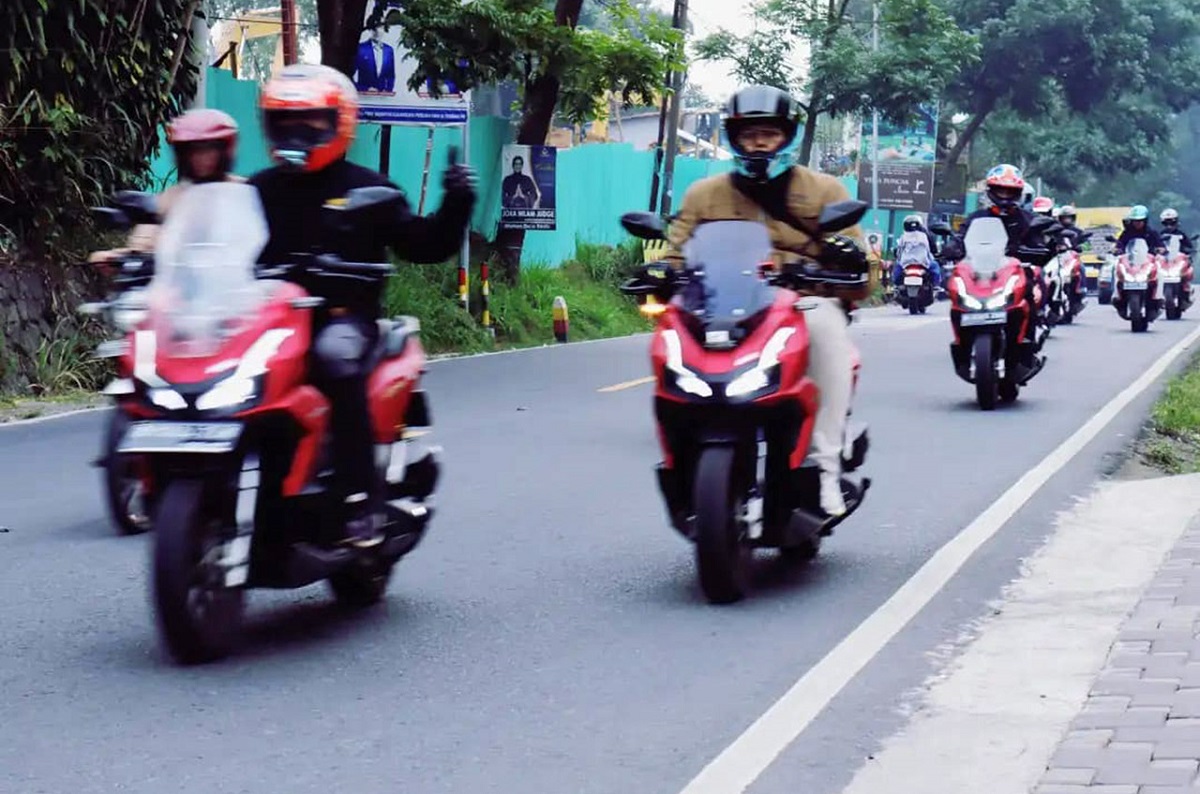  Tips Jitu Berkendara Motor Aman dan Nyaman di Jalan Raya saat Ngabuburit