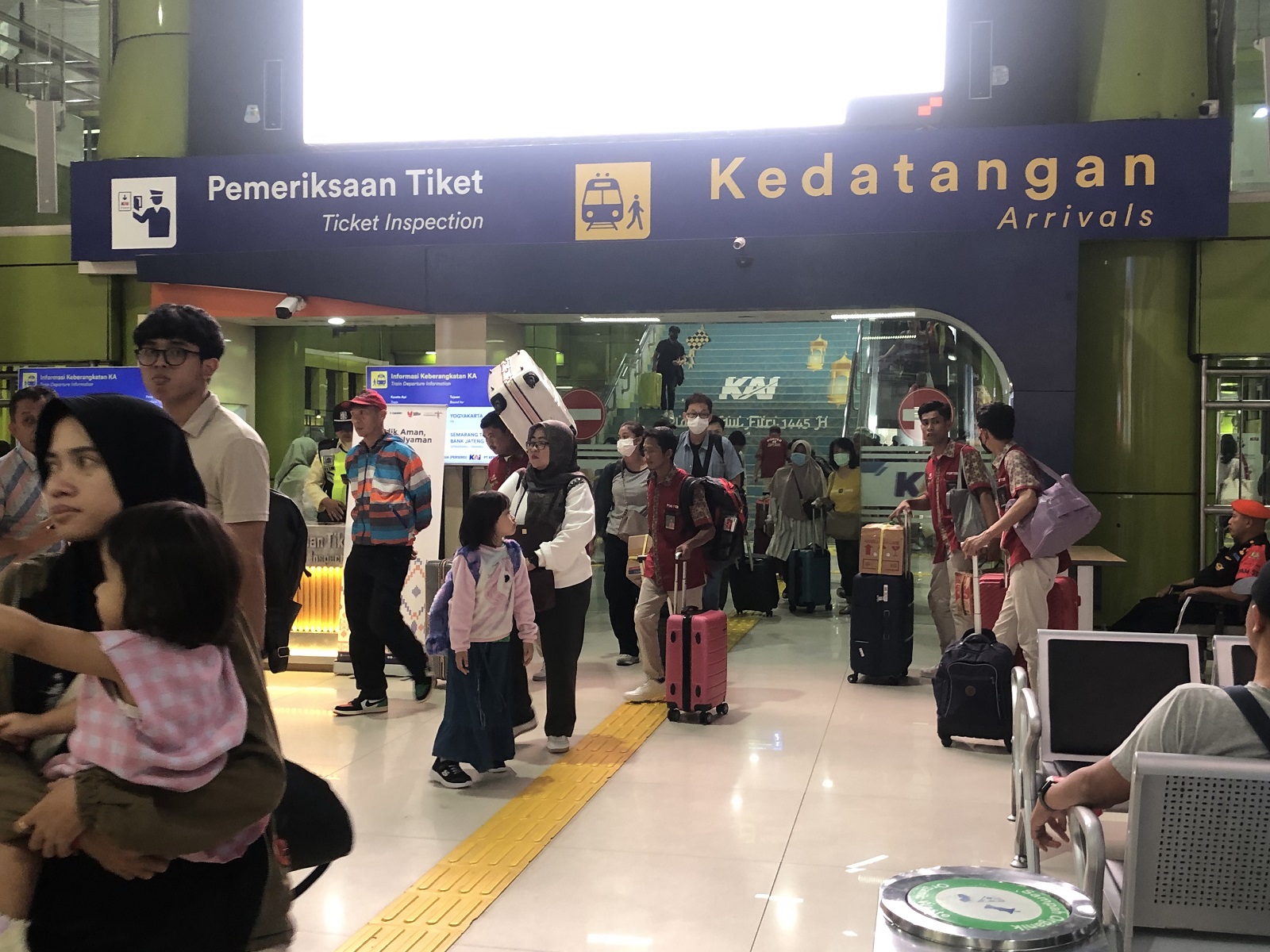 Tiket Arus Balik Laris Manis, PT KAI Kembali Sediakan Kereta Tambahan Relasi Yogyakarta-Gambir