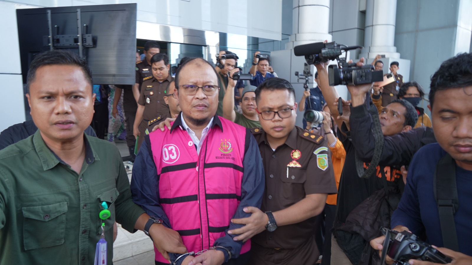 Adik Mentan Syahrul Yasin Limpo Jadi Tersangka Korupsi dan Langsung Dijebloskan ke Tahanan