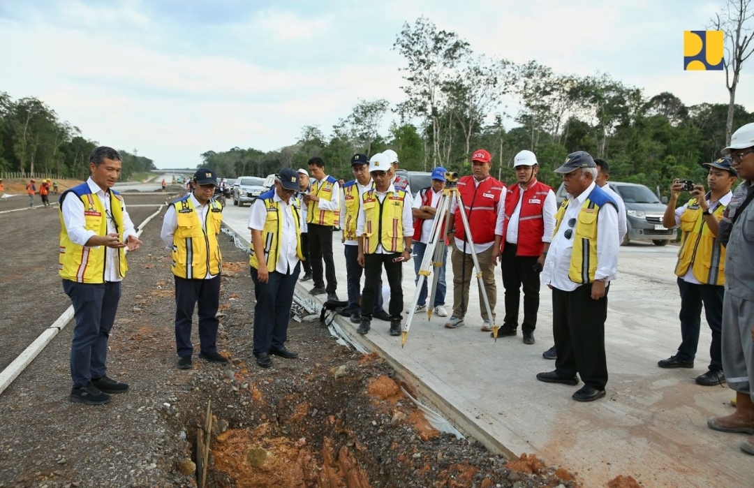 Tinjau Ruas Tol Palembang - Betung, Menteri Basuki: Tuntas Awal 2025