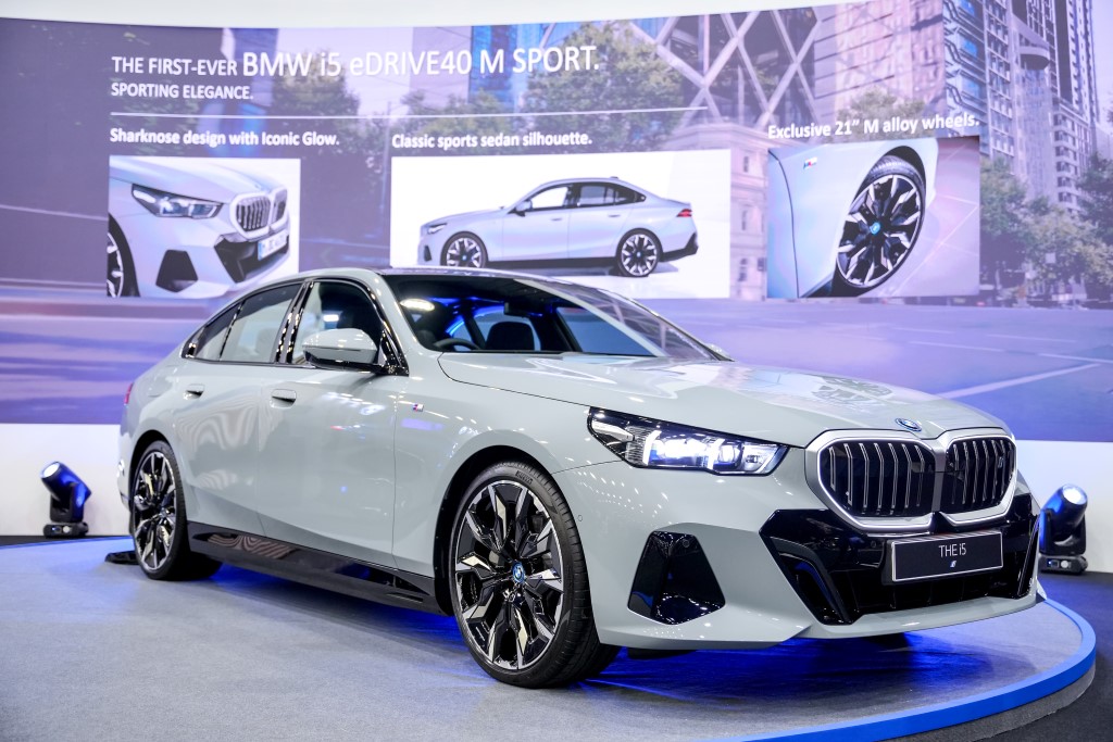 BMW Rilis Mobil Listrik Terbaru, Cuma Butuh 6 Detik untuk Melesat 100 km Per Jam 