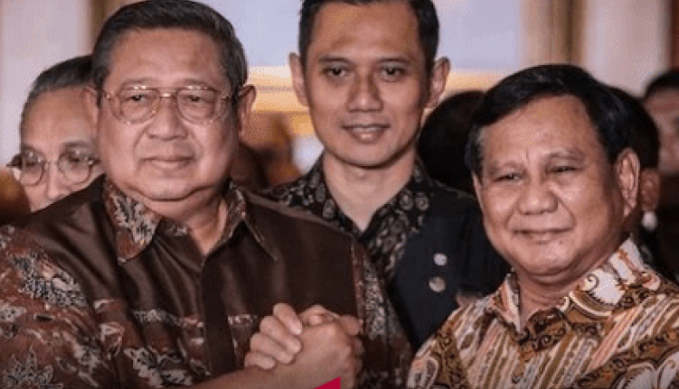 Denny JA Sebut SBY Bisa Perkuat Prabowo Subianto Jika Turun Gunung