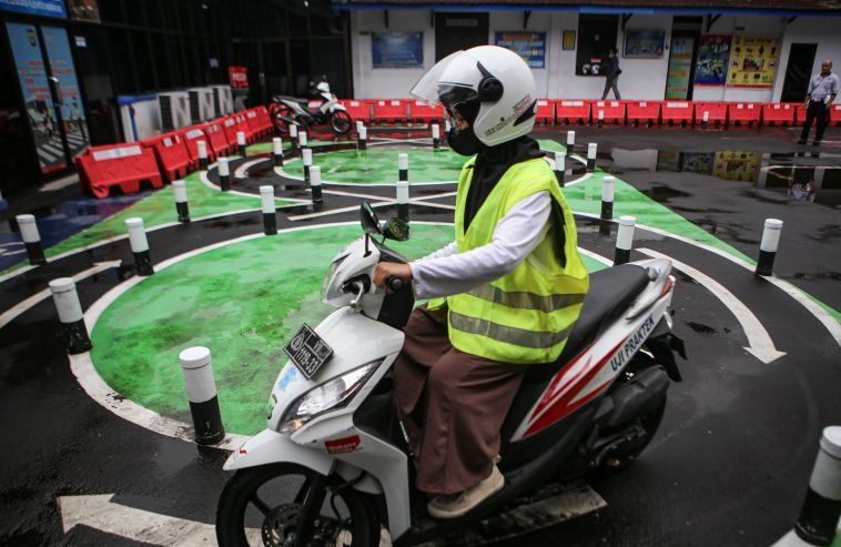 Lebih Mudah! Ujian SIM C di Kota Surabaya Kini Tanpa Zig-Zag dan Putaran Angka 8 