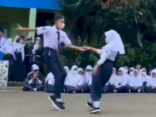 Viral Siswi Jilbab Menari Dansa dengan Siswa, Ini Klarifikasi SMPN 1 Ciawi Bogor