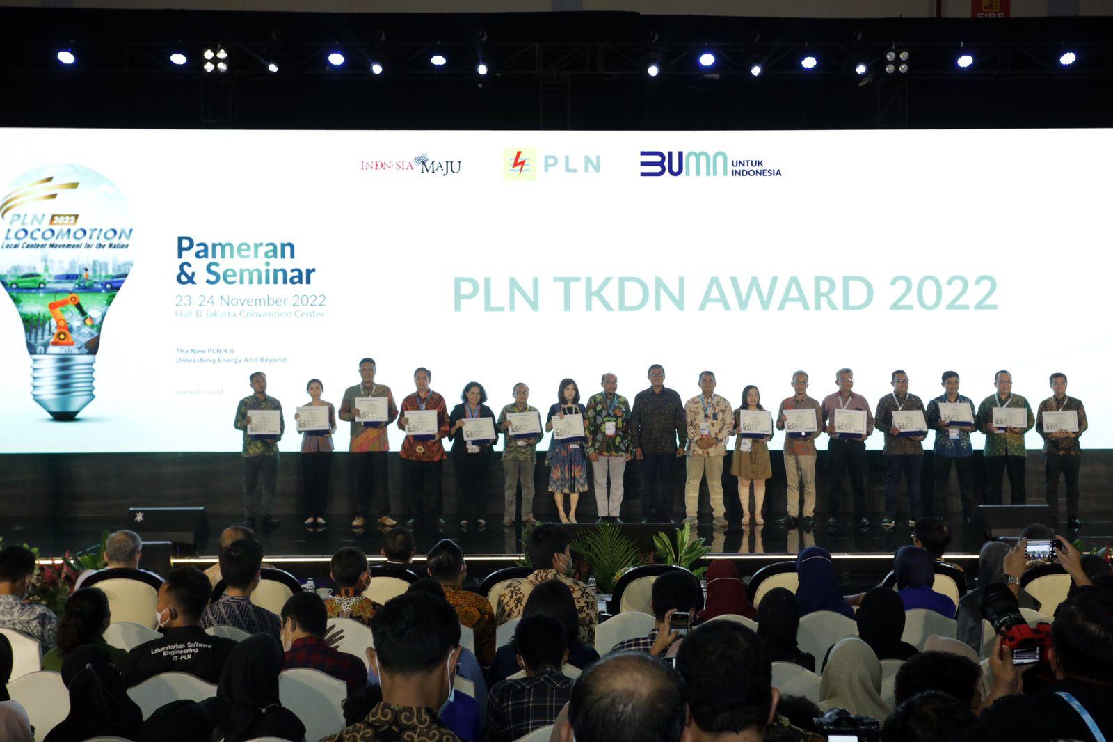 PLN Apresiasi Pemasok yang Berkontribusi Terbaik dalam Peningkatan TKDN, 24 di Antaranya Diberi Penghargaan