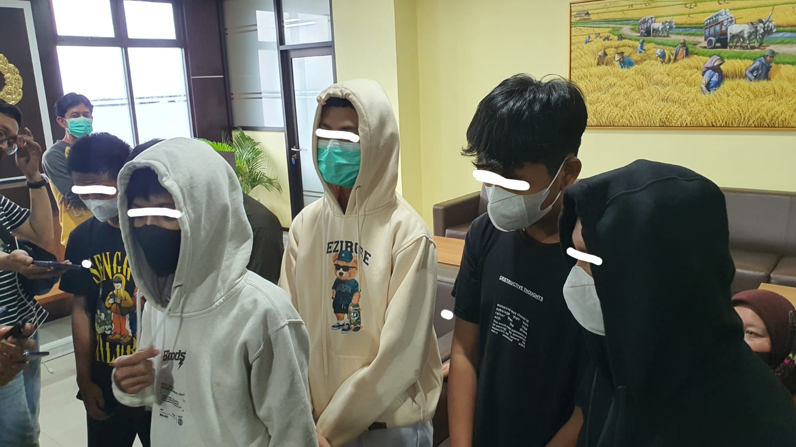 Video Tawurannya Viral, 6 Remaja di Bekasi Diangkat Jadi Duta Anti Tawuran, Ini Alasan Polisi