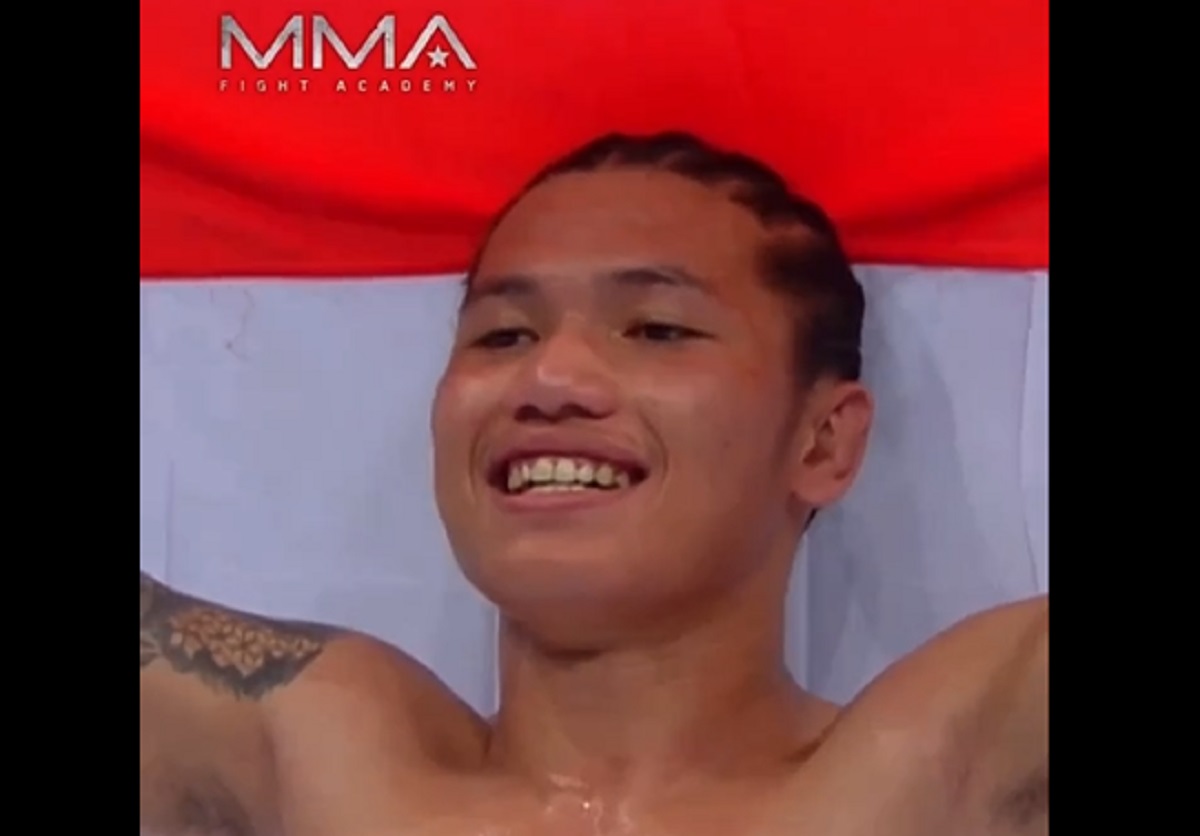 MMA: Cornellius Aritonang Bilang Begini Jadi Petarung Indonesia Pertama Debut Mengesankan di Cage Warriors 154