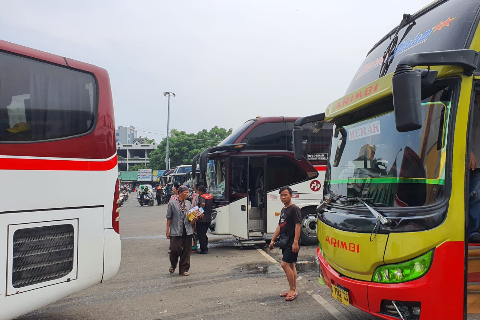 Kedatangan Bus Sumatera Belum Ramai di Terminal Bekasi Selama Arus Balik Lebaran
