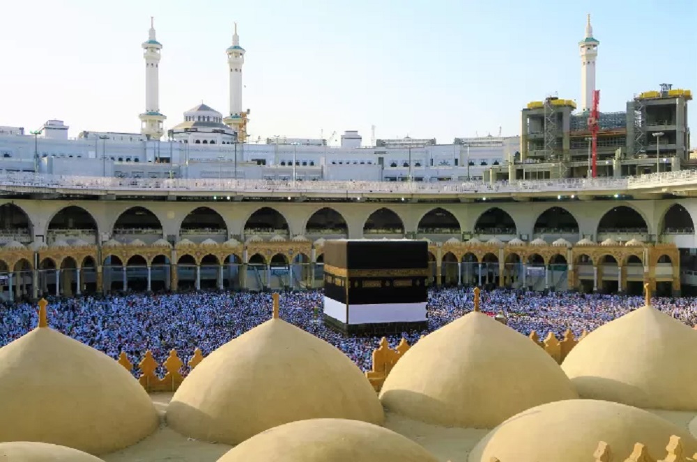 DPR Sebut Kenaikan Biaya Haji 2023 Merugikan Jemaah