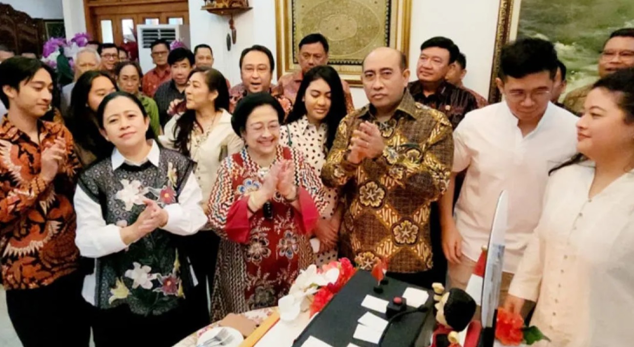 Megawati Rayakan Ulang Tahun ke-77 Bersama Keluarga dan Menteri Asal PDIP