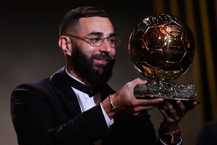 Sah! Karim Benzema Pemenang Balon d'Or 2022