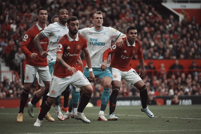 Liga Inggris MU vs Newcastle 0-0: Setan Merah Gagal Menang di Old Trafford