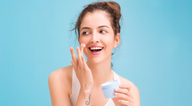 Tips Mencari Sunscreen yang Tepat untuk Lindungi Kesehatan Wajah
