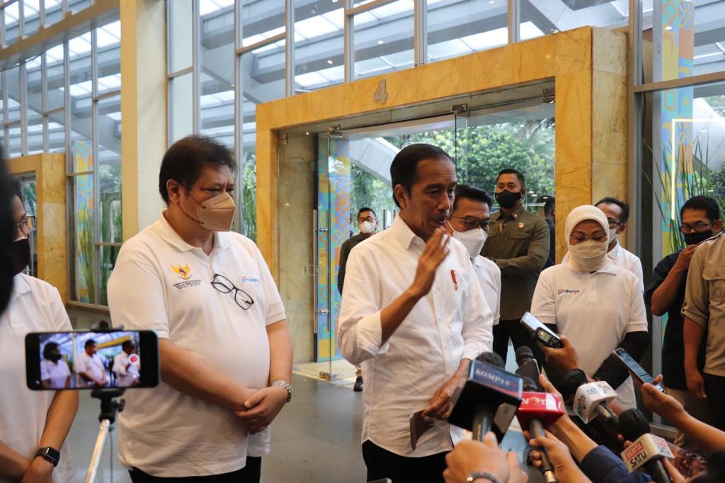 Jokowi Resmi Tunjuk Airlangga Jadi Ketua Dewan Nasional KEK