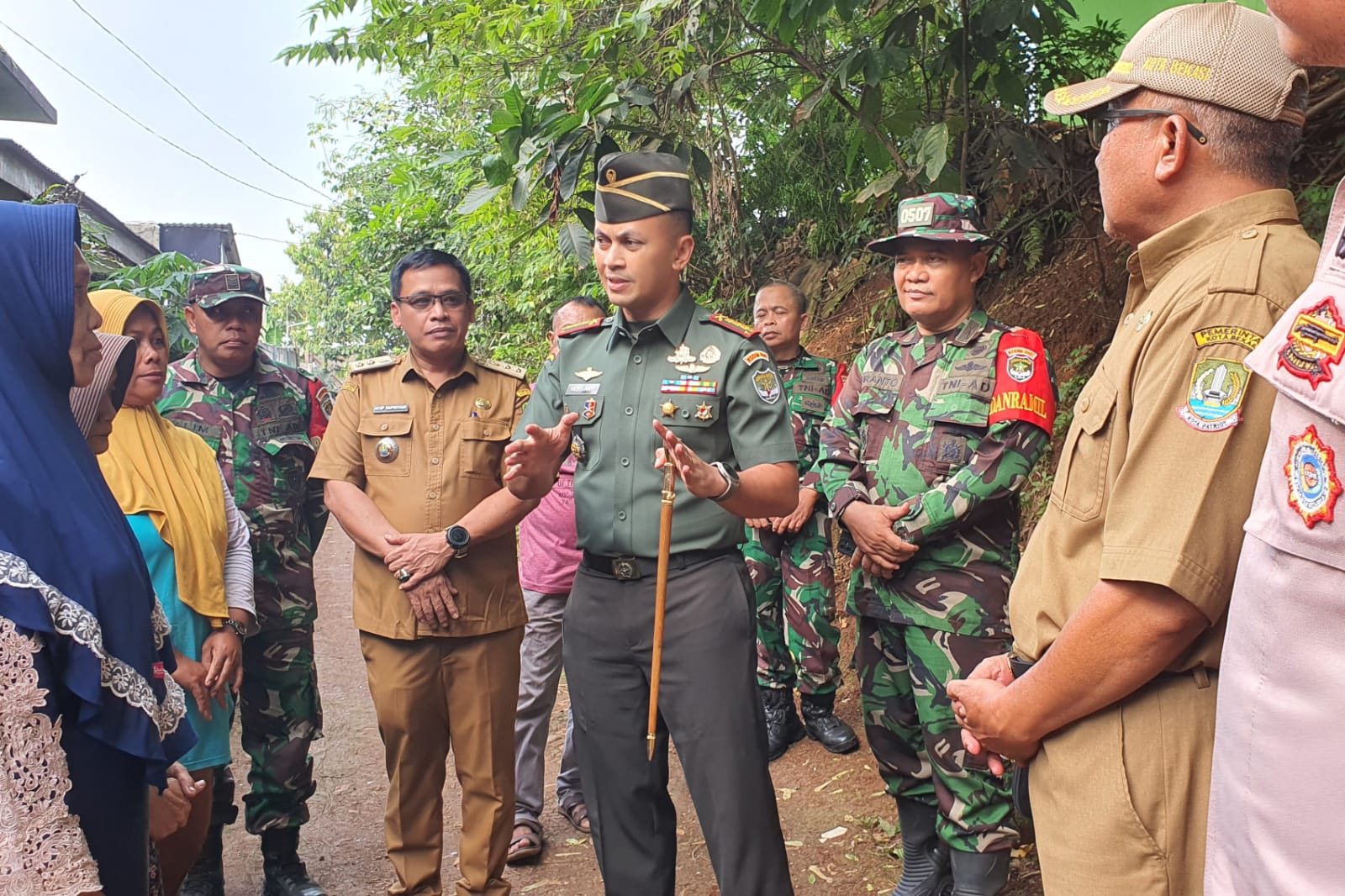 Kodim 0507 Bekasi Perbaiki Rumah Warga yang Rusak Usai Ledakan Gudang Peluru Kodam Jaya
