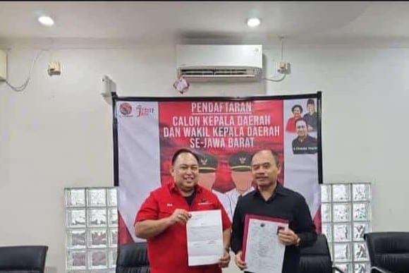 Dipastikan Maju Wali Kota Bekasi, Mochtar Mohammad Datangi DPD PDIP Jawa Barat