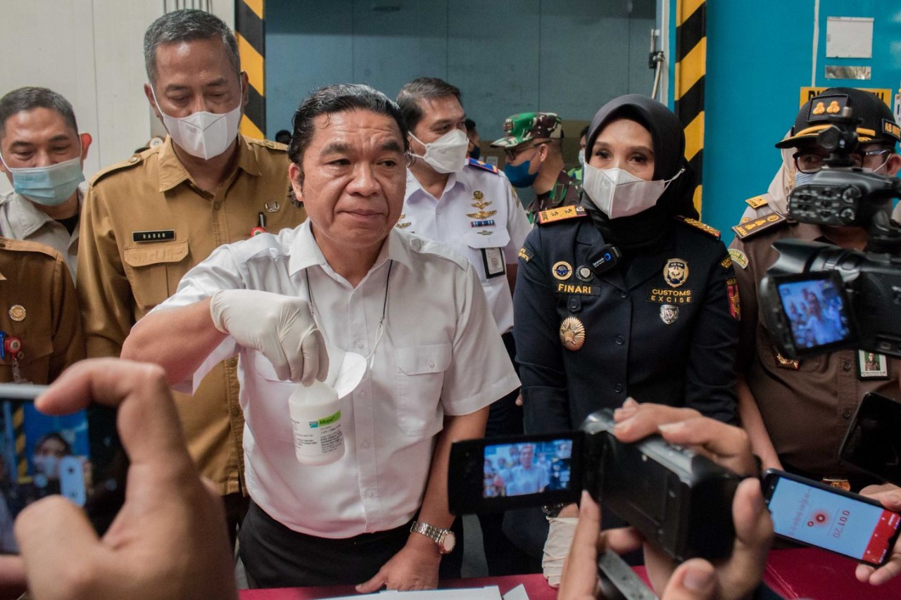 Bea Cukai Soekarno Hatta Kawal Bersama Impor Vaksin Penyakit Mulut dan Kuku