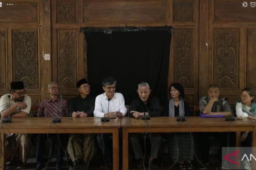Keluarga Gus Mus Klarifikasi Pertamuan Majelis Permusyawaratan Rembang: Abah Cukup Kaget