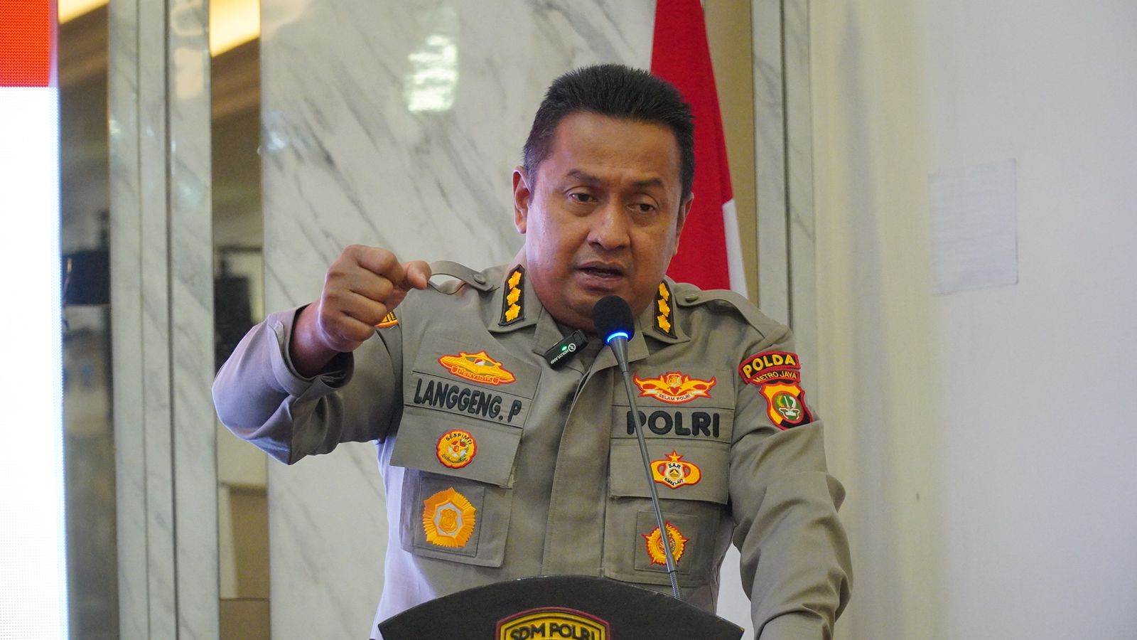 Polda Metro Jaya Lepas 684 Polisi Pensiun: Tantangan Menjelang Pemilu 2024