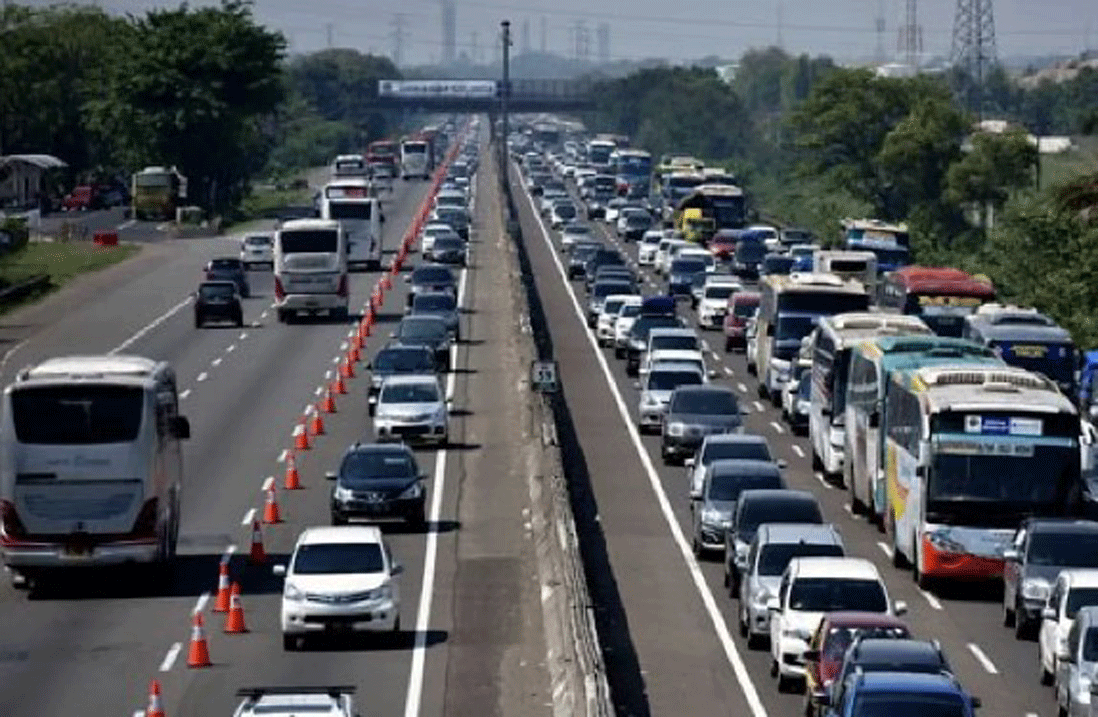 Contra Flow Ditutup Sementara Akibat Kecelakaan di Tol Jakarta-Cikampek Km 58