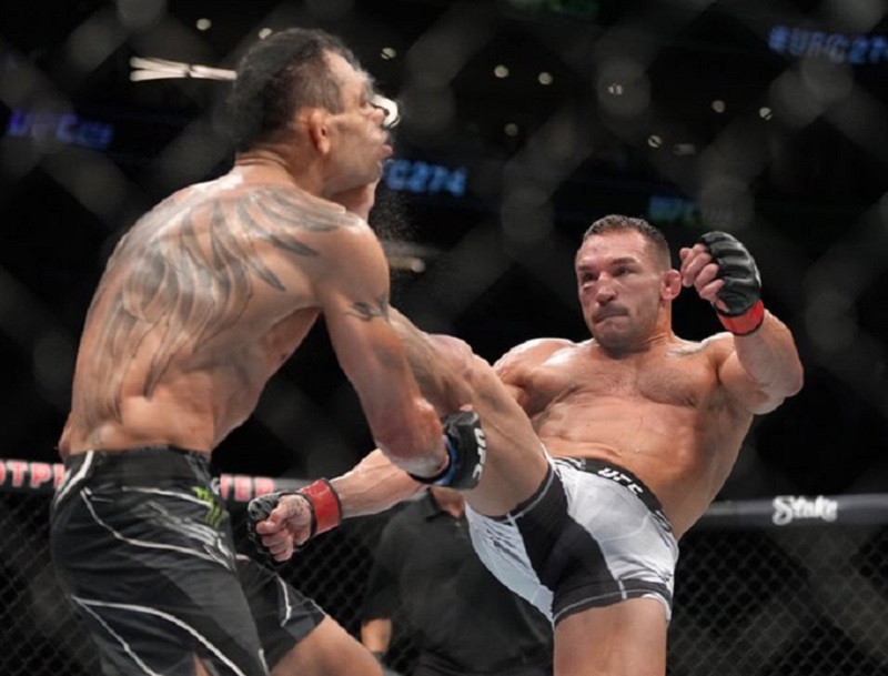 UFC 274: Kalahkan Ferguson Secara Brutal, Chandler Berteriak Tantang McGregor dan Gaethje