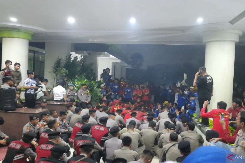 Buruh Tuntut UMK Kabupaten Tangerang 2024 Naik 12 Persen