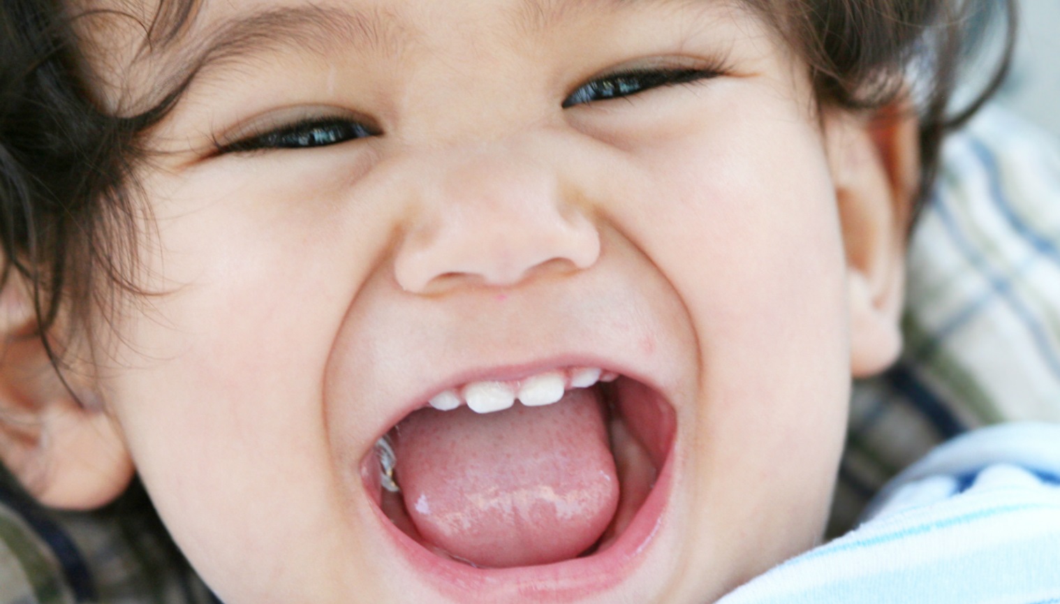 Ini Cara Menyikat Gigi Susu yang Benar pada Bayi, Simak Penjelasannya di Sini