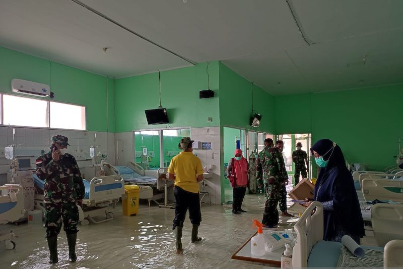 RSUD Abdul AZIS Singkawang Kebanjiran, 86 Pasien Terpaksa Dipindah