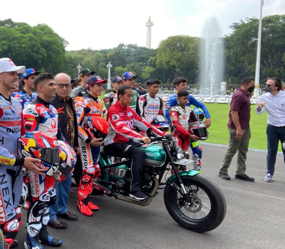 Jokowi Lepas Parade MotoGP di Kota Jakarta