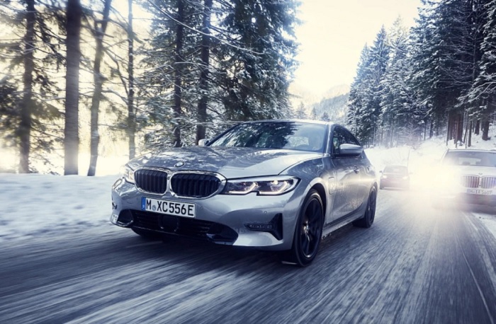 BMW luncurkan New BMW 320i Sport, Segini Harganya