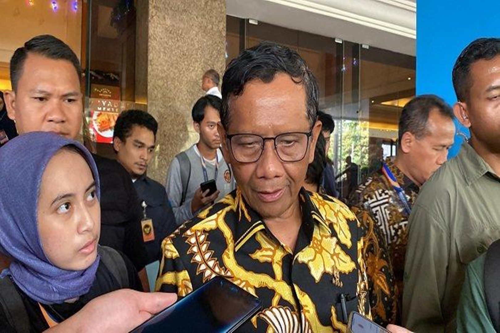 Bantah Pernyataan Jokowi Soal Debat, Mahfud MD: Nggak Ada yang Serang Personal