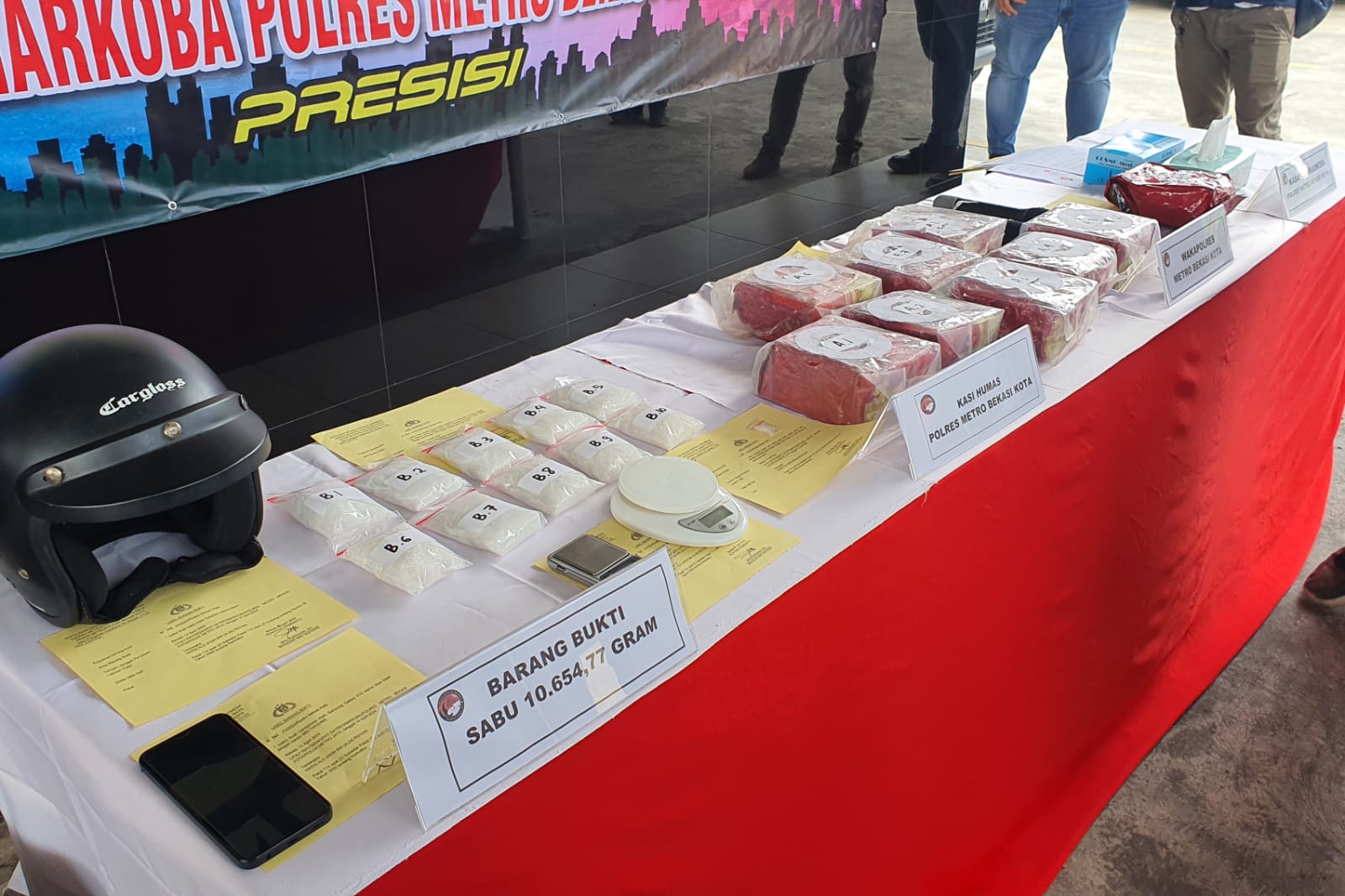 Polres Metro Bekasi Kota Tangkap Pengedar Narkoba, 10 Kilo Sabu Berhasil Ditemukan