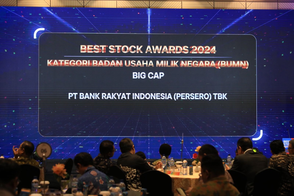 Berkontribusi Kuatkan IHSG, BBRI Sabet Dua Penghargaan Best Stock Awards 2024