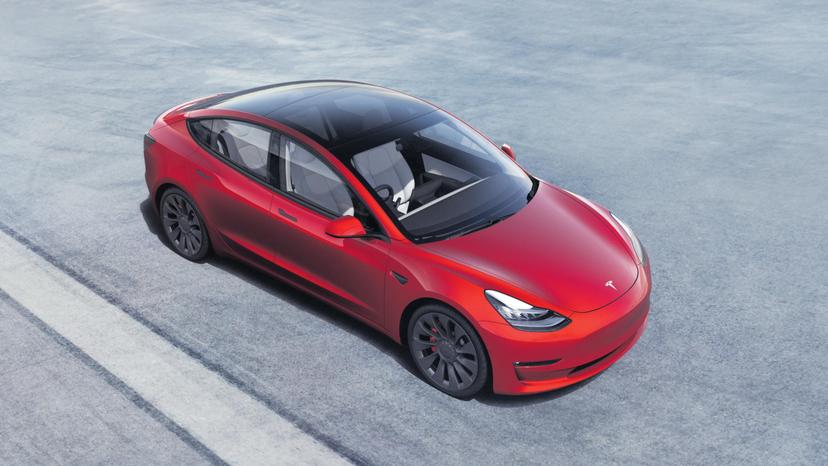 6 Alasan Memilih Tesla Model 3 Long Range