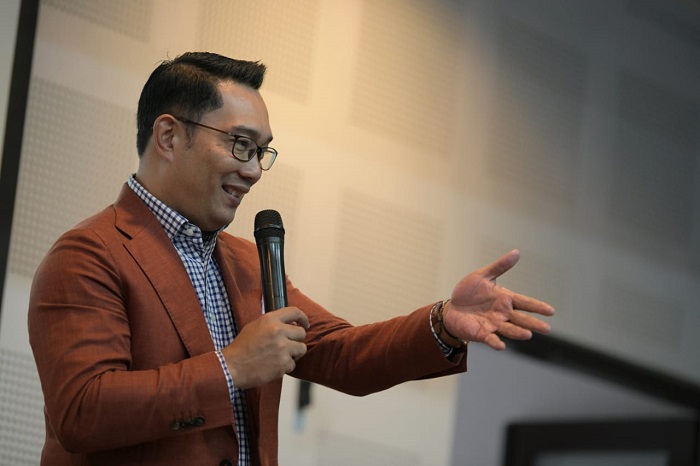 Ridwan Kamil Paparkan Pembangunan Berkelanjutan Jabar di Universitas Hasanuddin